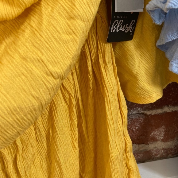 Set of 2 Hint of Blush Women’s Rompers (1 NWT) Size XL - Picture 4 of 8